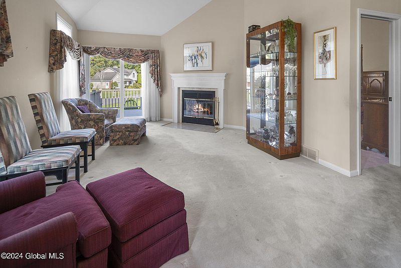 5th image of 146 Killarney Drive