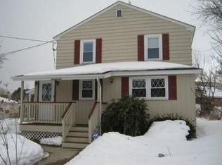 242 Mammoth Rd, Manchester, NH 03109