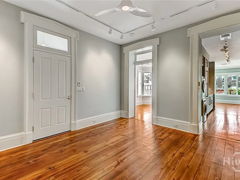 31 E Jones St #3 — Photo 7
