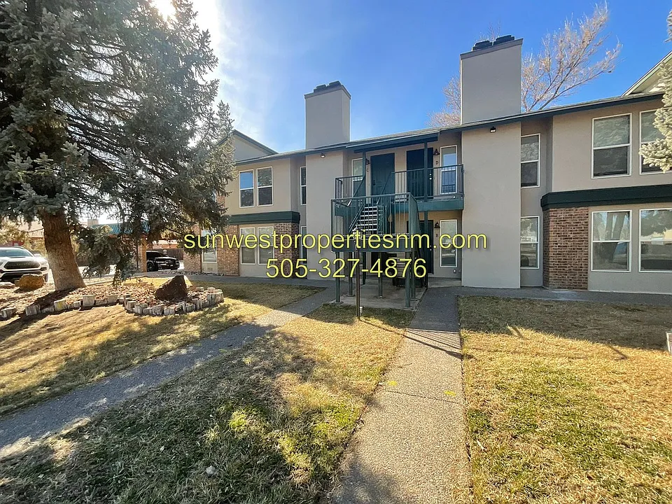 1151 E Navajo St