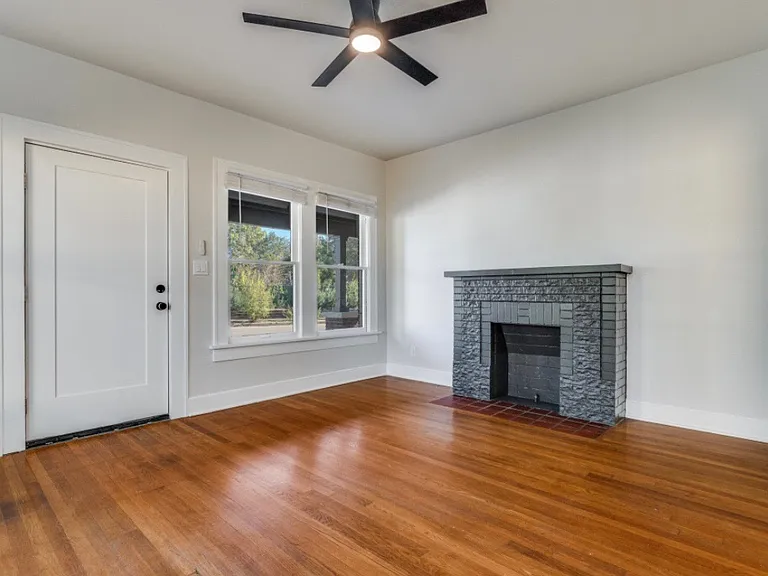 631 N Van Buren Ave — Photo 6