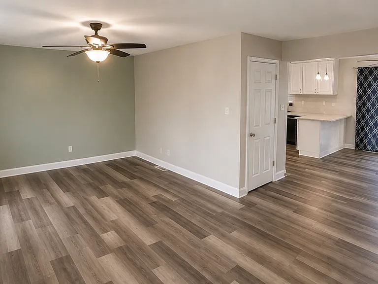 1115 Maxwell St — Photo 10