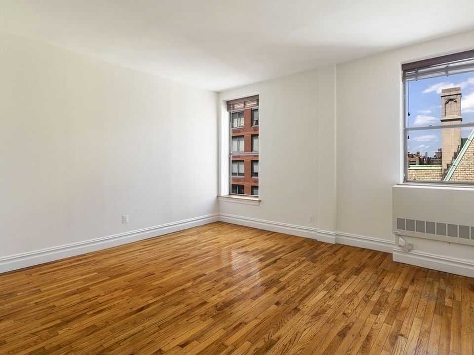 1st image of 154 W 70th St #11I