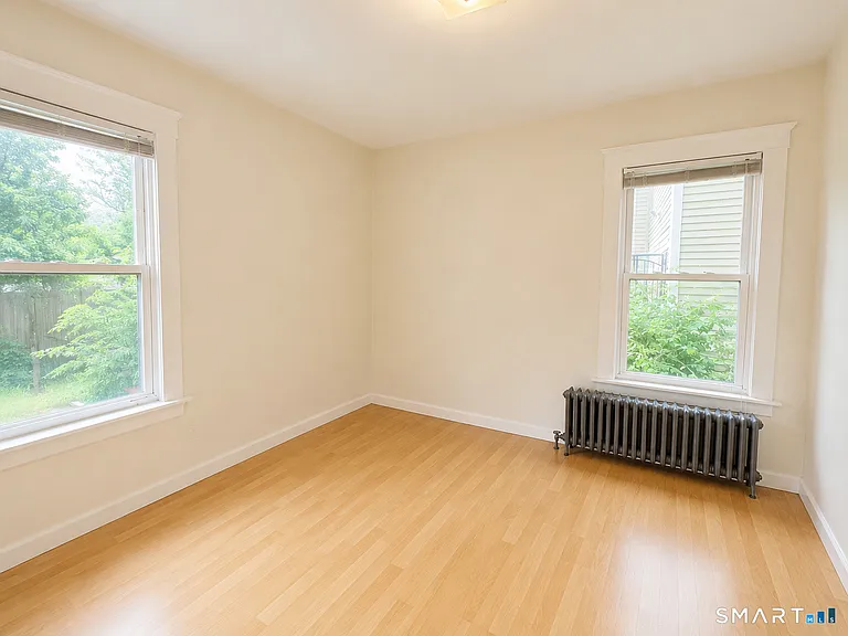 122 Atwater St — Photo 6