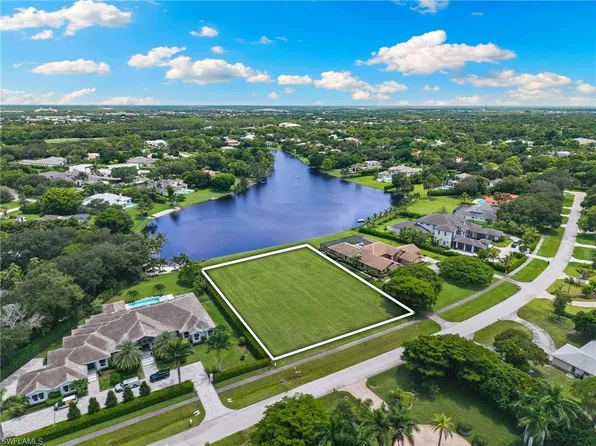 820 Cassena RD, NAPLES, FL 34108