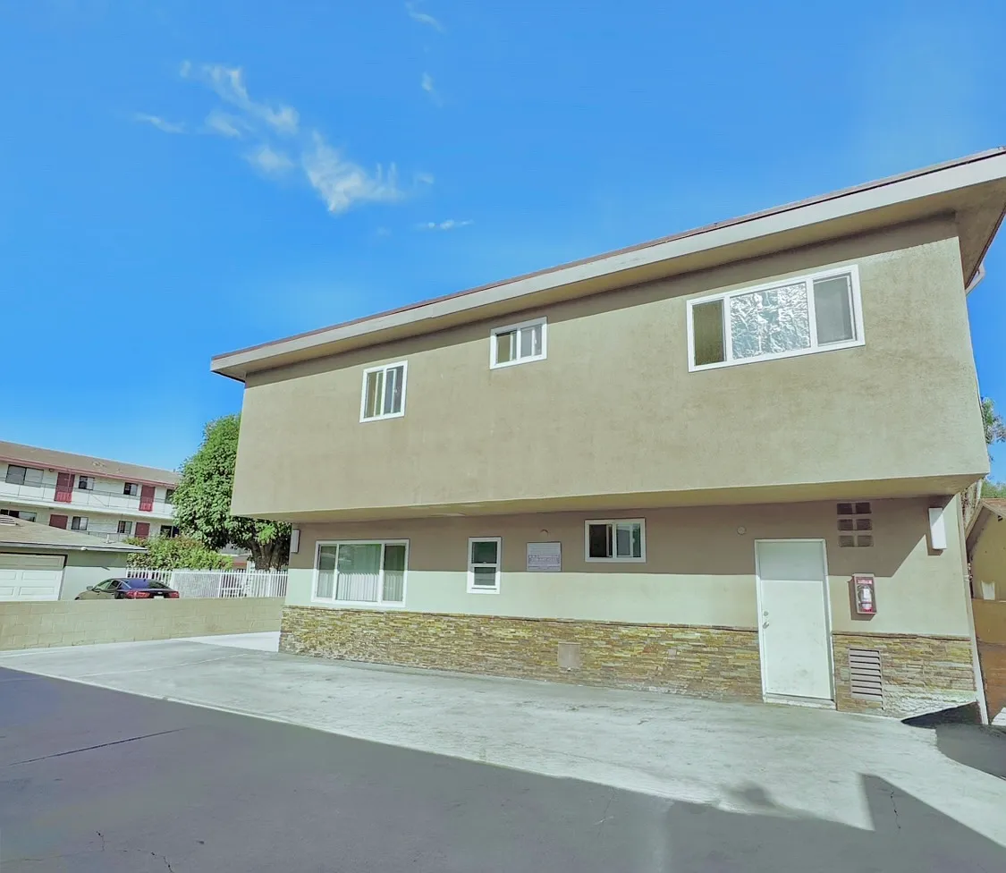 1 bed, 700 sqft, $2,000 — Photo 3