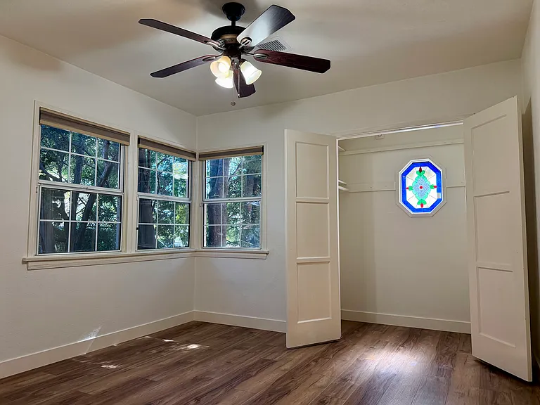 6205 Gentry Ave — Photo 11