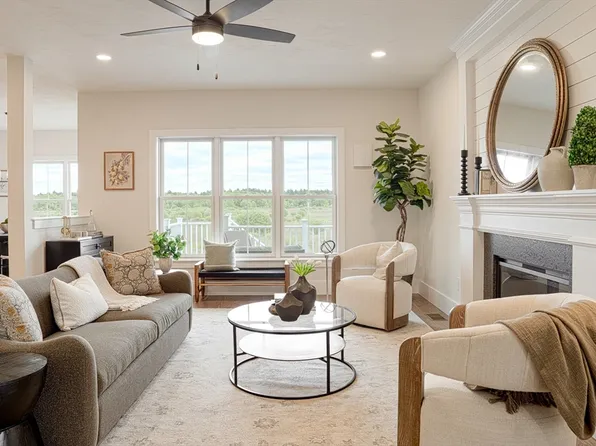 20 Metacomet Rd #20, West Bridgewater, MA 02379