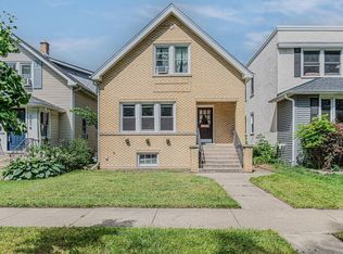 1218 Dewey Ave, Evanston, IL 60202