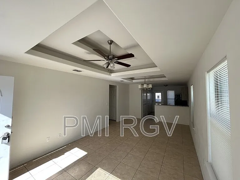 2909 Linda Vista St #UNITD — Photo 4