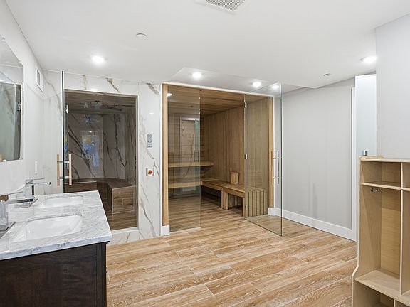 3rd image of 1000 W Girard Ave #237