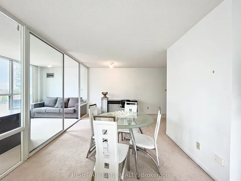 24 Wellesley St W #1113 — Photo 15