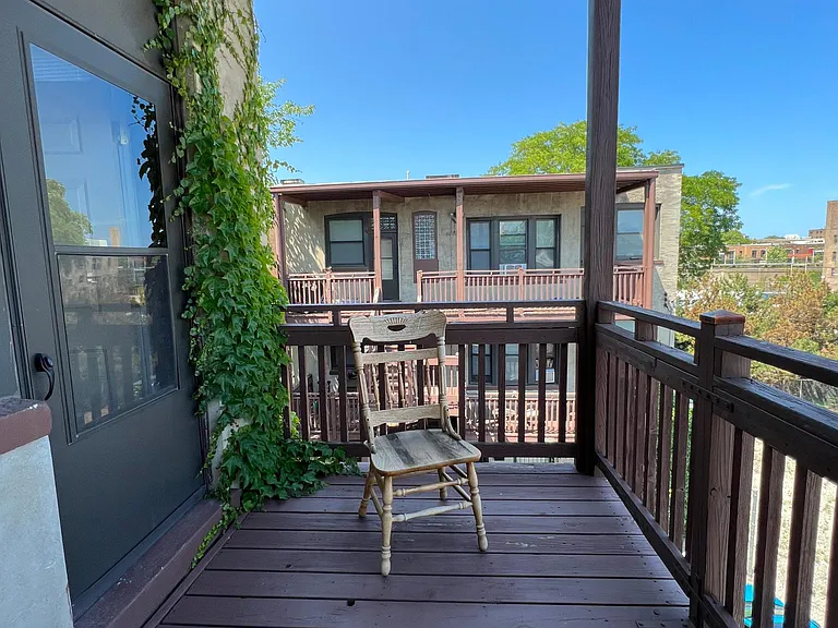 6529 N Lakewood Ave #3 — Photo 9