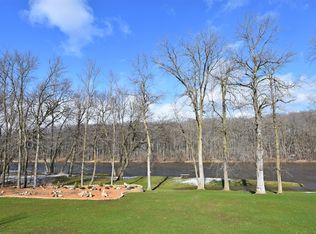 1634 N Green Bay Rd, Grafton, WI 53024