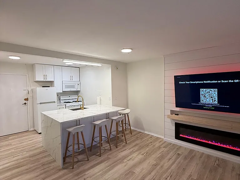 2030 F St NW #109 — Photo 6