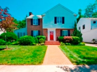 73 Colgate Rd, Great Neck, NY 11023