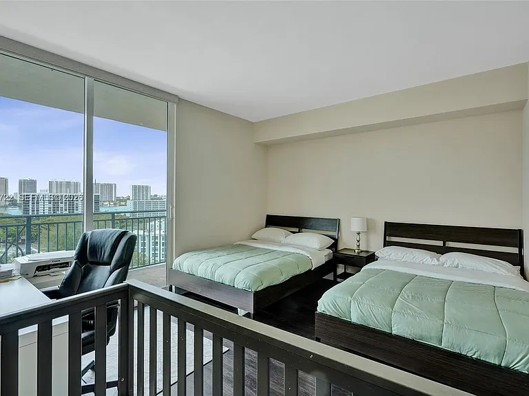 17555 Atlantic Blvd #1202 — Photo 25