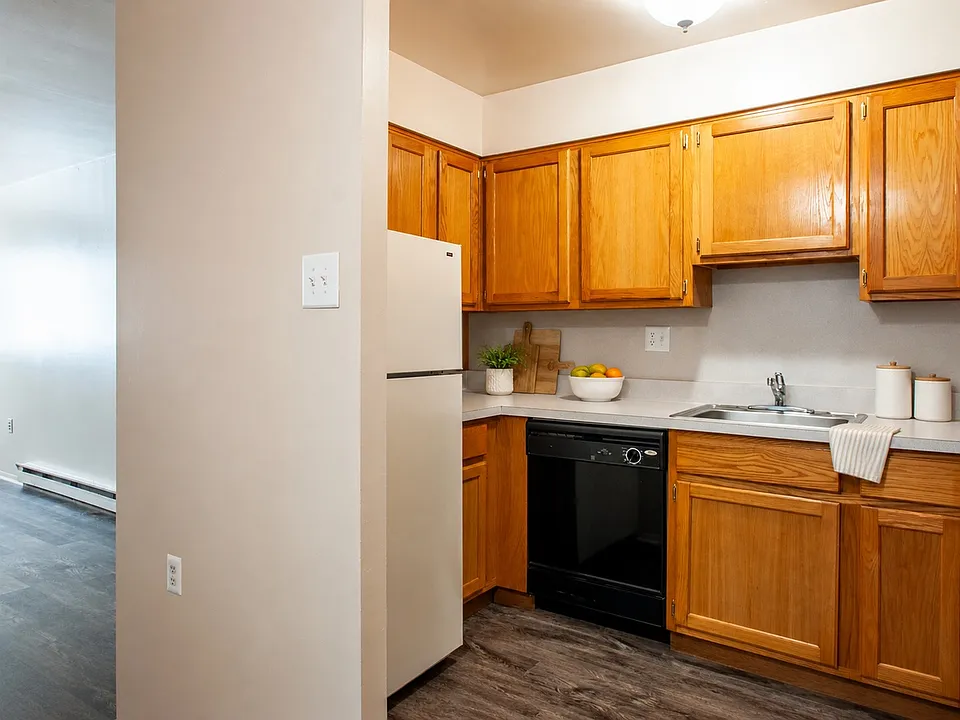 Lincoln Park Apartments and Townhomes