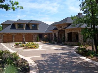 1600 Goldstone Dr, Central Point, OR 97502