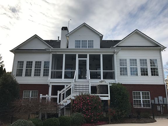 3rd image of 5 Highland Park Way