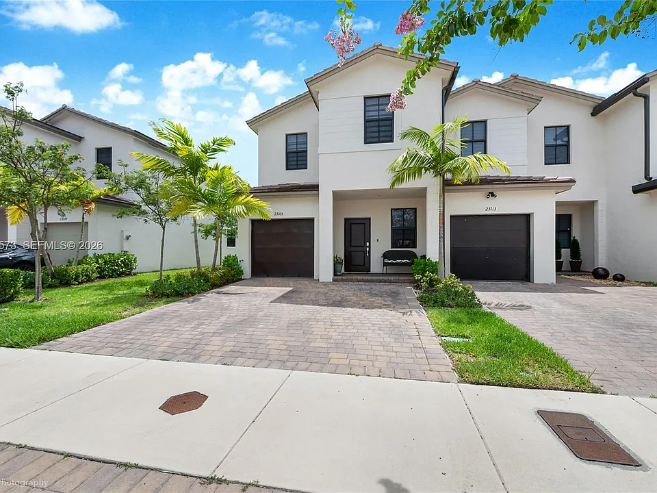 23105 SW 128th Pl #23105
