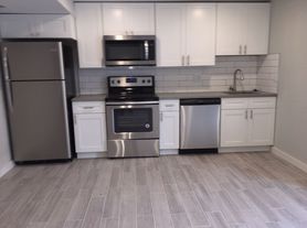 5301 Catharine Street, 3