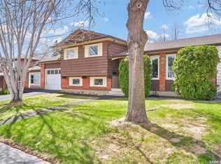 223 Penryn Cres, Saskatoon, SK S7H5G5