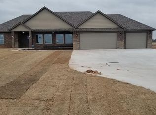 2115 E Sooner Rd, Tuttle, OK 73089