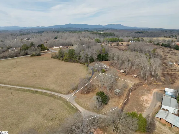 2585A Fews Bridge Rd, Greer, SC 29651