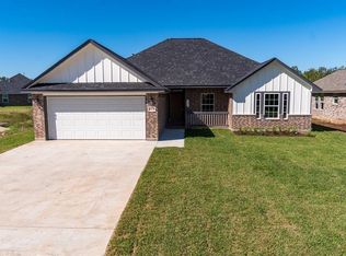 125 Concord Ave, Clute, TX 77531