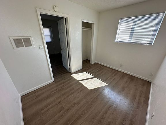 4th image of 185 Circle Dr #8-A