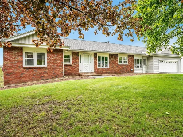 248 Old Marsh Hill Rd, Dracut, MA 01826