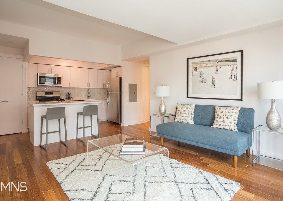 1st image of 27 Albany Ave APT 801
