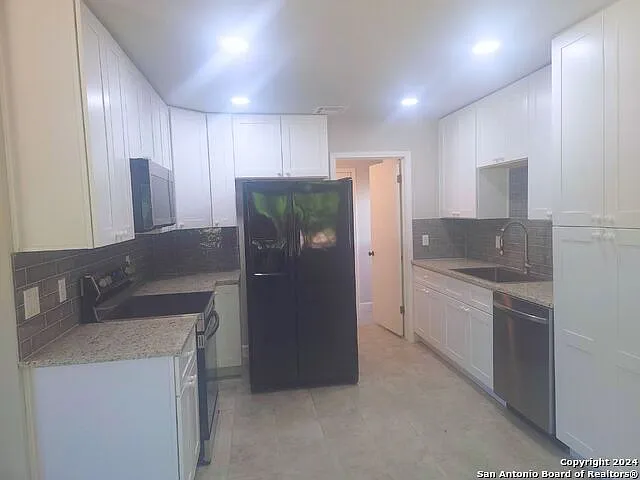 3 bed, 2.0 bath, 1706 sqft, $1,800 — Photo 3