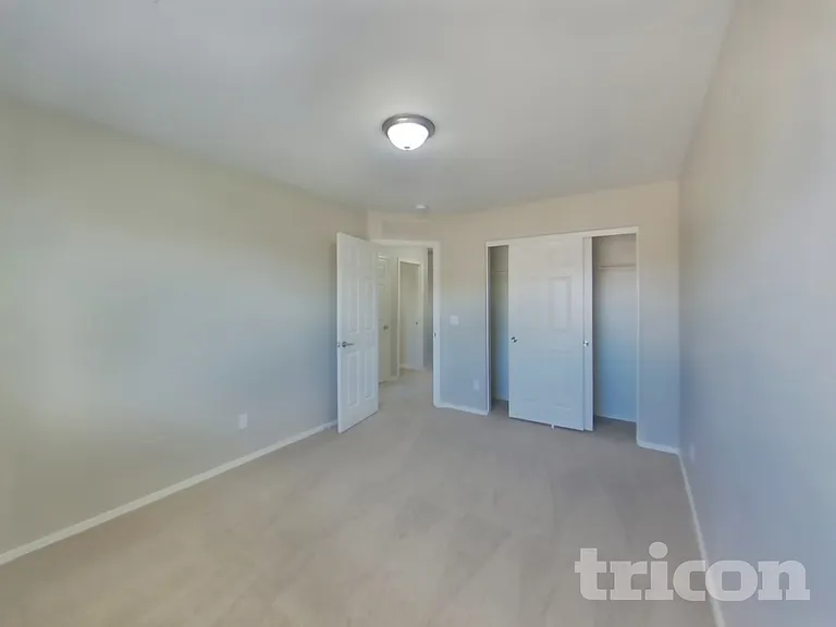 34113 N Alison Dr — Photo 13
