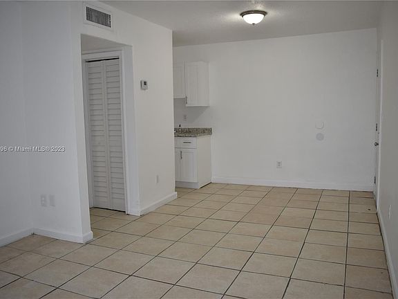 4th image of 2300 E Superior St APT 3