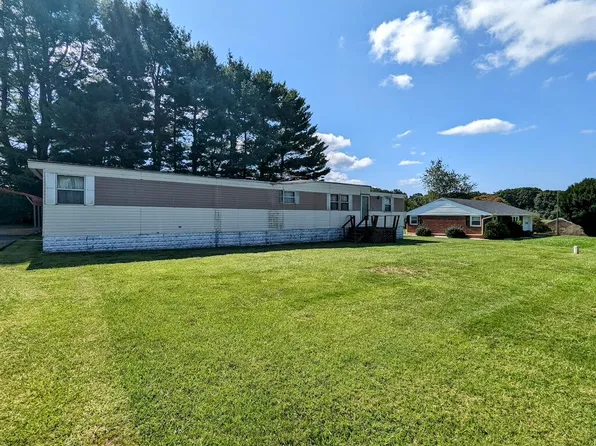 1277 Floyd Hwy S, Floyd, VA 24091