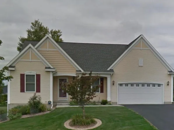 20 Gladstone Circle, Mechanicville, NY 12118