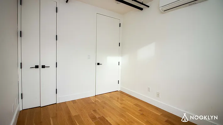 Rented by Nooklyn NYC LLC | media 22