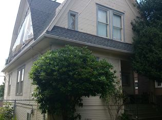 825 30th Ave, Seattle, WA 98122