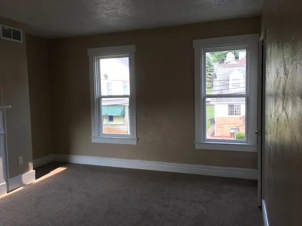 227 N Water St #B, West Newton, PA 15089