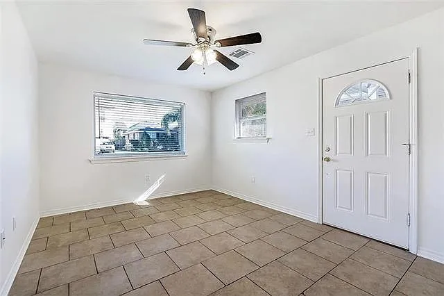 2 bed, 1.0 bath, 750 sqft, $1,750 — Photo 2