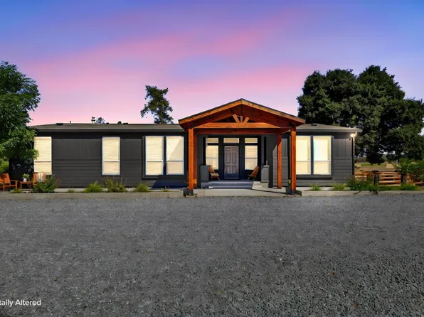 8885 New Ave, Gilroy, CA 95020