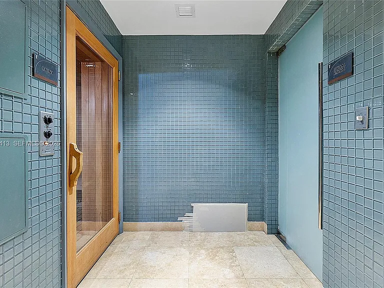 15811 Collins Ave #1205-fl 331 — Photo 43