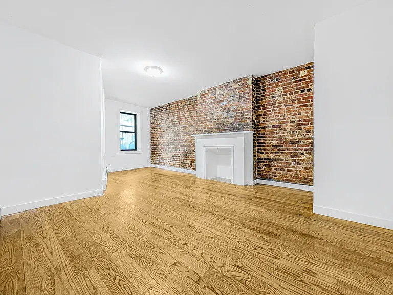 278 Woodbine St #1 — Photo 5