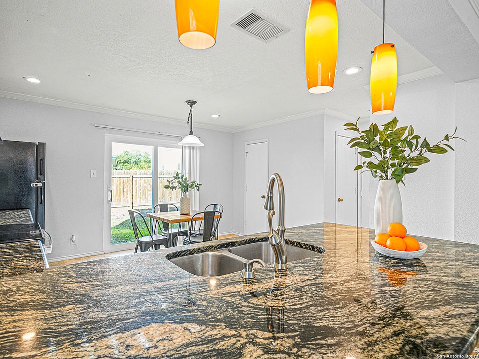 1st image of 6539 Benwood Crest