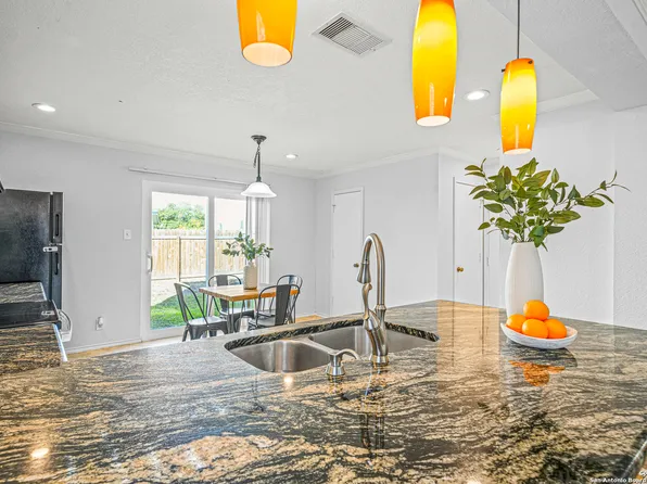 6539 Benwood Crest, San Antonio, TX 78238