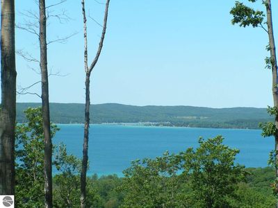 6828 S Glen Lake View Dr, Maple City, MI, 49664