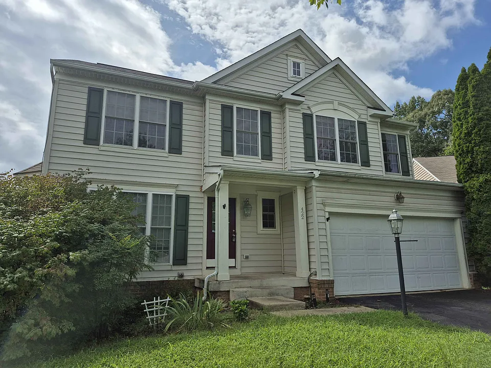 422 Covington St