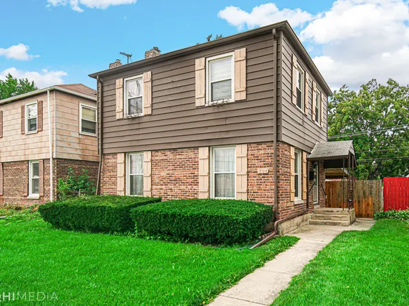 704 Gardner Rd, Westchester, IL 60154
